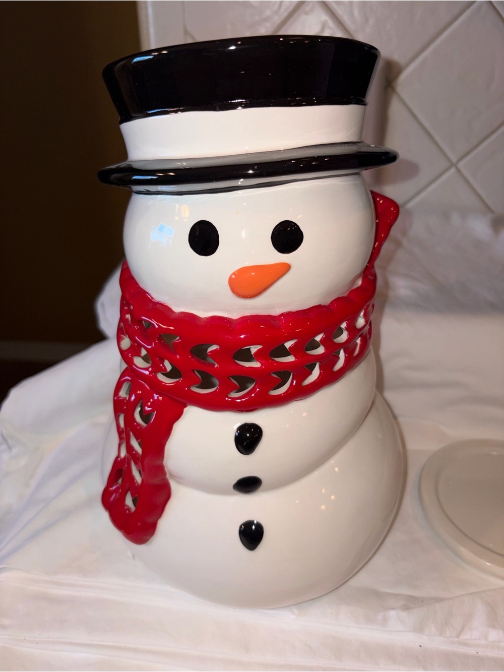 RARE Like new Bath and Body Works Large Snowman Luminary-3 wick candles